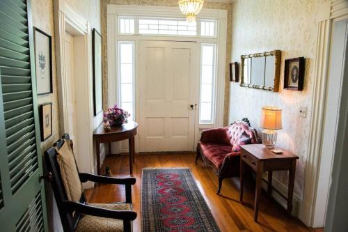 Historic 1850s Home at the Base of Jump Mountain Near Lexington Historic 1850s Home at the Base of Jump Mountain Near Lexington