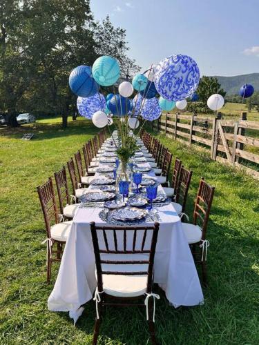 Historic 1850s Home at the Base of Jump Mountain Near Lexington Historic 1850s Home at the Base of Jump Mountain Near Lexington