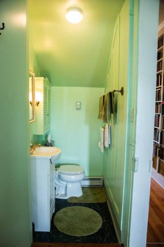 Historic 1850s Home at the Base of Jump Mountain Near Lexington Historic 1850s Home at the Base of Jump Mountain Near Lexington