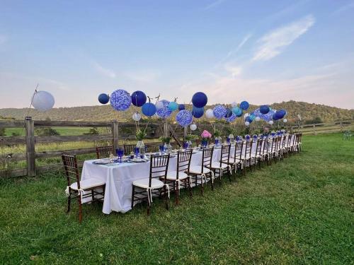 Historic 1850s Home at the Base of Jump Mountain Near Lexington Historic 1850s Home at the Base of Jump Mountain Near Lexington