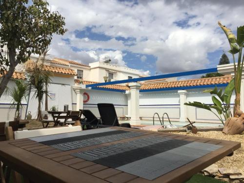 Kert, 16:9 Los Molinos Suites in La Loma