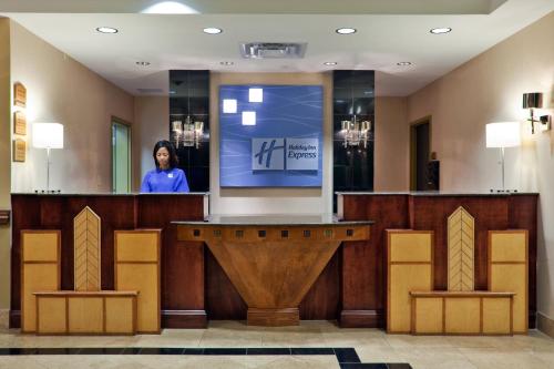 Holiday Inn Express Hotel & Suites Birmingham - Inverness 280 By IHG - 숙소 외관