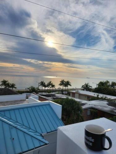 Oasis by the Beach- Entire 4-story Home in Fort Lauderdale, USA