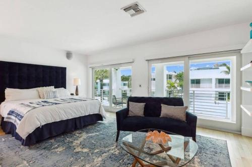 Oasis by the Beach- Entire 4-story Home in Fort Lauderdale, USA