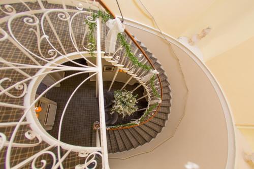 Highfield Park - image 14