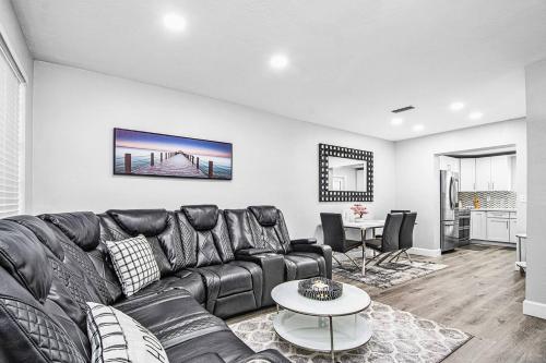Rachaels Upscale Two Bedrooms Luxury Home in Fort Lauderdale, USA