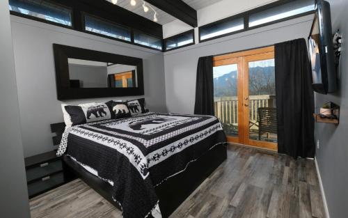5 Bear Chalet - image 5