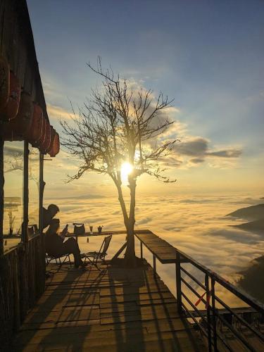 Tà Xùa Haus Meej Homestay