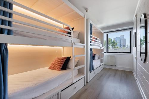 Little Drifter North Melbourne Room Type - Bed in Superior 4-Bed Mixed Dormitory Room