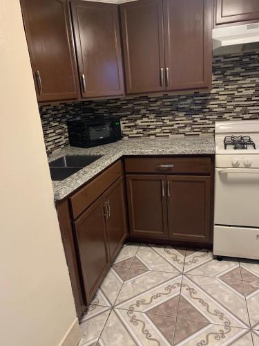 keuken, Jerry's Motel Of Oakdale in Oakdale