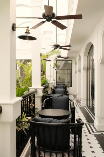 Restaurant, Paul Chabot Hotel  in Haiphong