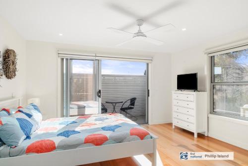 Three-Bedroom Apartment image 9