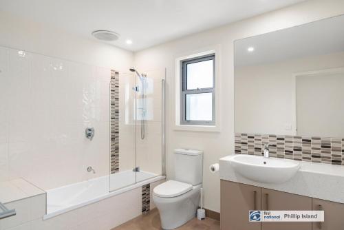 Three-Bedroom Apartment image 7