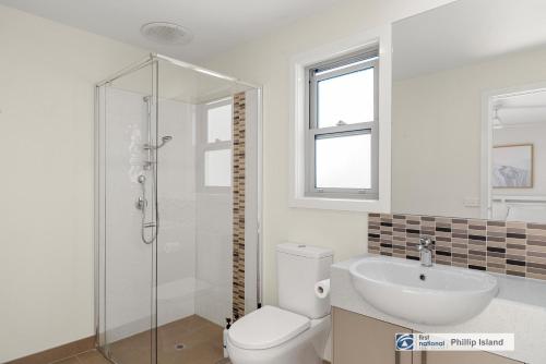 Three-Bedroom Apartment image 6