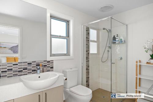 5-6 Broughton Ave Cowes - image 2
