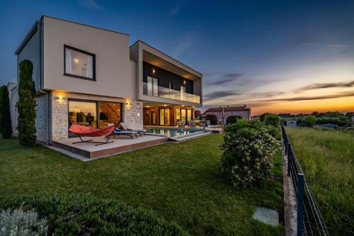 Villa Felice Novigrad in Buzinija