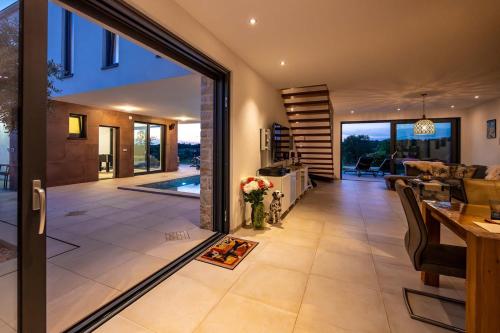 Villa Felice Novigrad in Buzinija