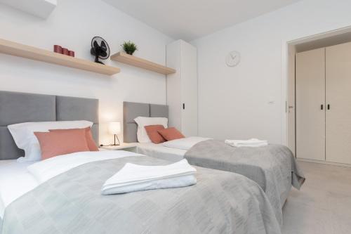 Apartment image 7