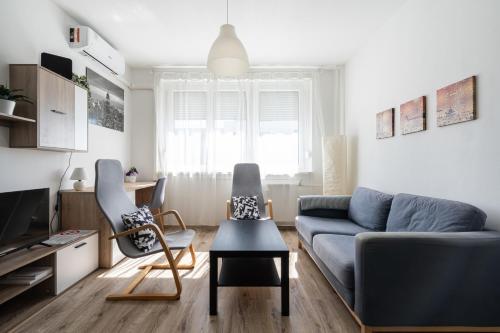 Lunar Love Apartment 3