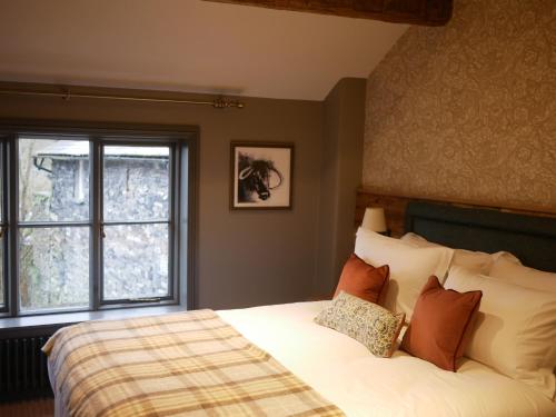 Queens Head Inn & Restaurant - image 6
