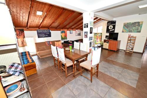 Blue Lake hostel in أوهريد