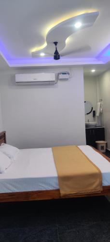 Aadhi Esha Residency in Annamalai Hill