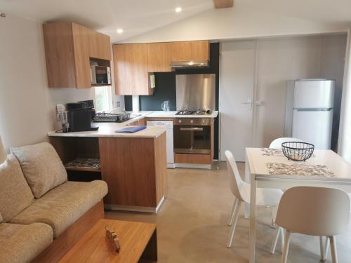 Mobilhome Vue océan La Costa Breizha (Mobilhome Vue ocean La Costa Breizha) in 屈伊伯龍
