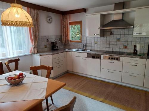 廚房, Ferienwohnung Herlinde in 加斯修恩