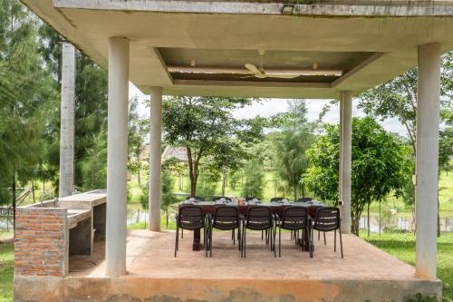 Banketu zāle, Phum Domnak Domrey Resort in Phnum Sruoch