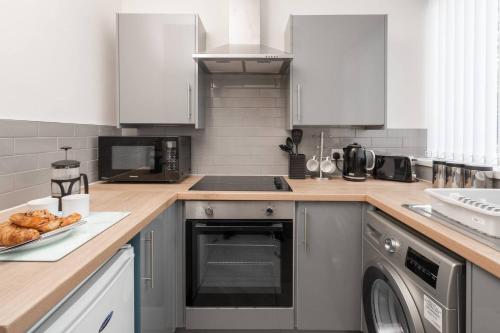 Woolton Rd Flat Near John Lennon Airport, Free Parking & Wifi - Pass the Keys, Liverpool (photo 7)