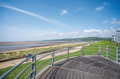 Beach View - 2 Bedroom Apartment - Llanelli