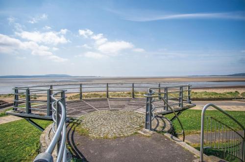 Beach View - 2 Bedroom Apartment - Llanelli