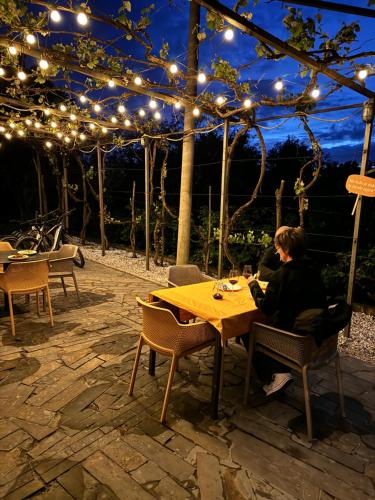 Krogs/atpūtas telpa, Glamping & Camping Green Istria in Truske