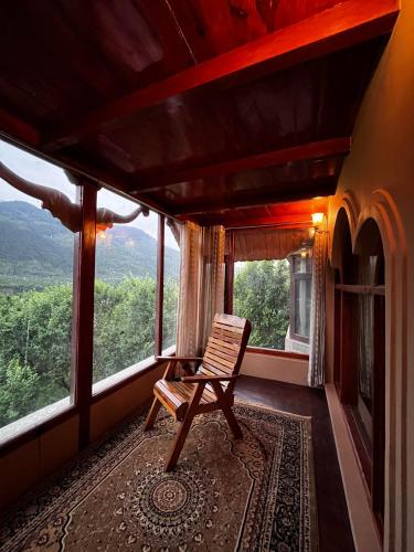 Surrounding environment, Aangan - 3 BHK Himalayan Luxury Villa by Mid Orchard in Larankelo