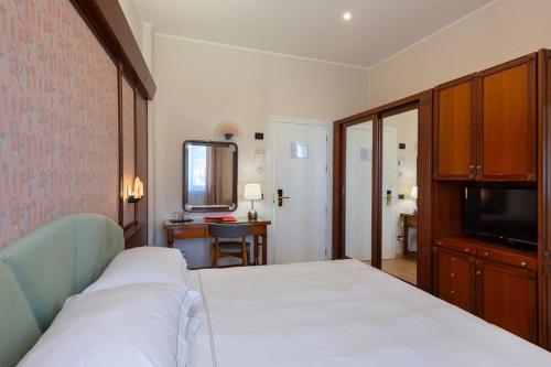 Grand Hotel Mediterranee - image 6