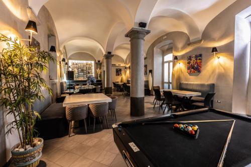 ポルティチ HOSTEL PORTICI 2つ星 ホテル プール