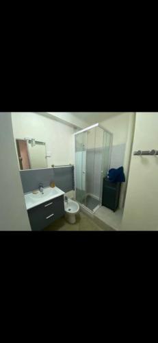 Appartement T3 à deux pas du metro, Marseille (fotografie 2)