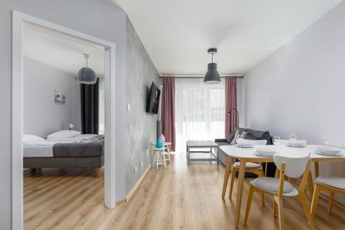 One-Bedroom Apartment with Terrace room in Kasprowicza 20 Swimming Pool by Jantar Apartamenty Kołobrzeg
