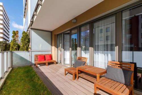 One-Bedroom Apartment with Terrace image 5
