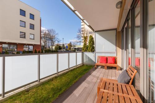 One-Bedroom Apartment with Terrace image 2