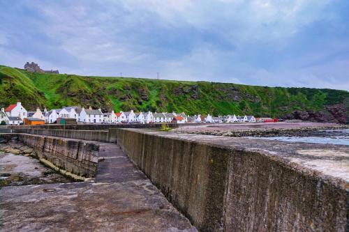 Skats, The Pennan Inn in Pennan