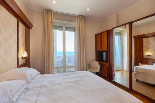 Grand Hotel Mediterranee - image 7