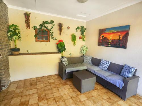 Comoditats, Pine Valley in Lanseria