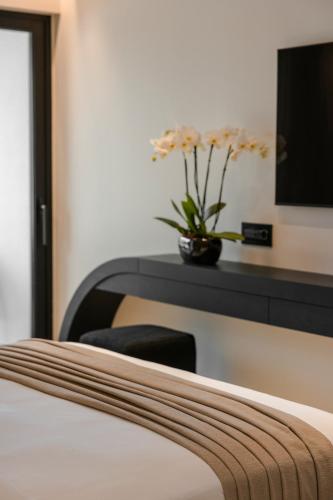 Luxury Room with Sea View image 10