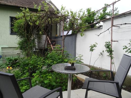House with garden, Sybin (zdjęcie 2)