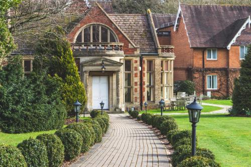 Audleys Wood Hotel Basingstoke - image 14