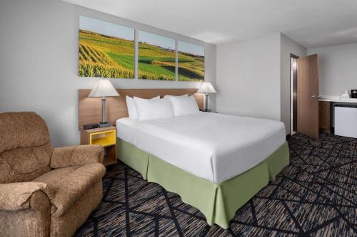 Days Inn by Wyndham Ogallala - image 7