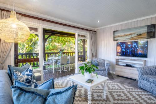 Osprey Cottage - Knysna Lagoon - Tap to explore photos