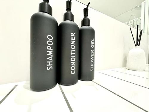 Stylish Penthouse in a fantastic location! in Dél-Billingham