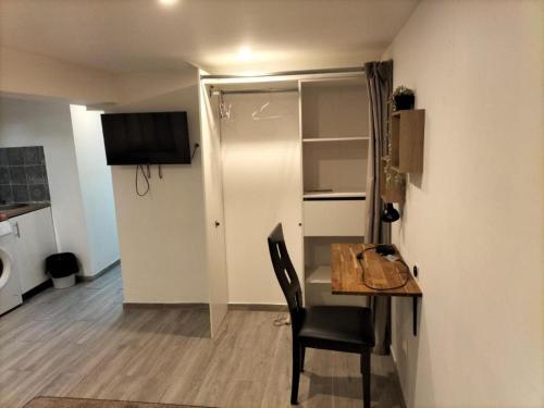 Cosy Studio proche de Paris et des aéroport d'Orly et Charle de Degaules (Cosy Studio proche de Paris et des aeroport d'Orly et Charle de Degaules) in Антоні
